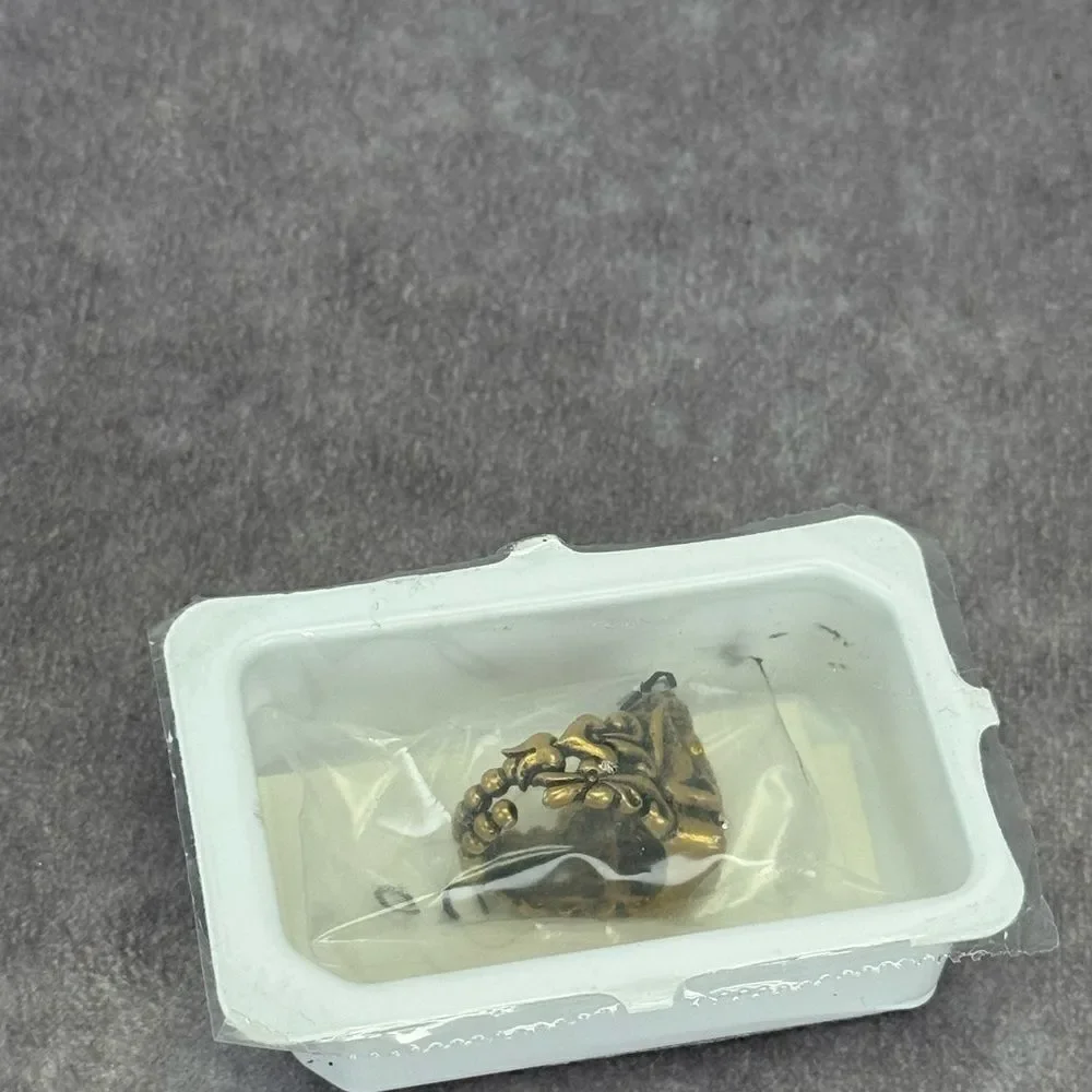 Gucci Ganesha Graphic Gold Plated Ring Medium NWT - Picture 9 of 10
